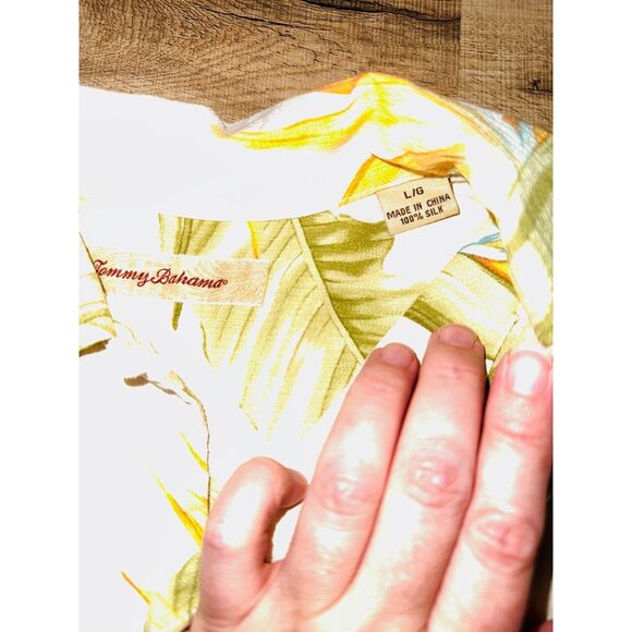 A1 Tommy Bahama Silk Button Front Short Sleeve Shirt Top Large Mens Birds - Picture 4 of 5